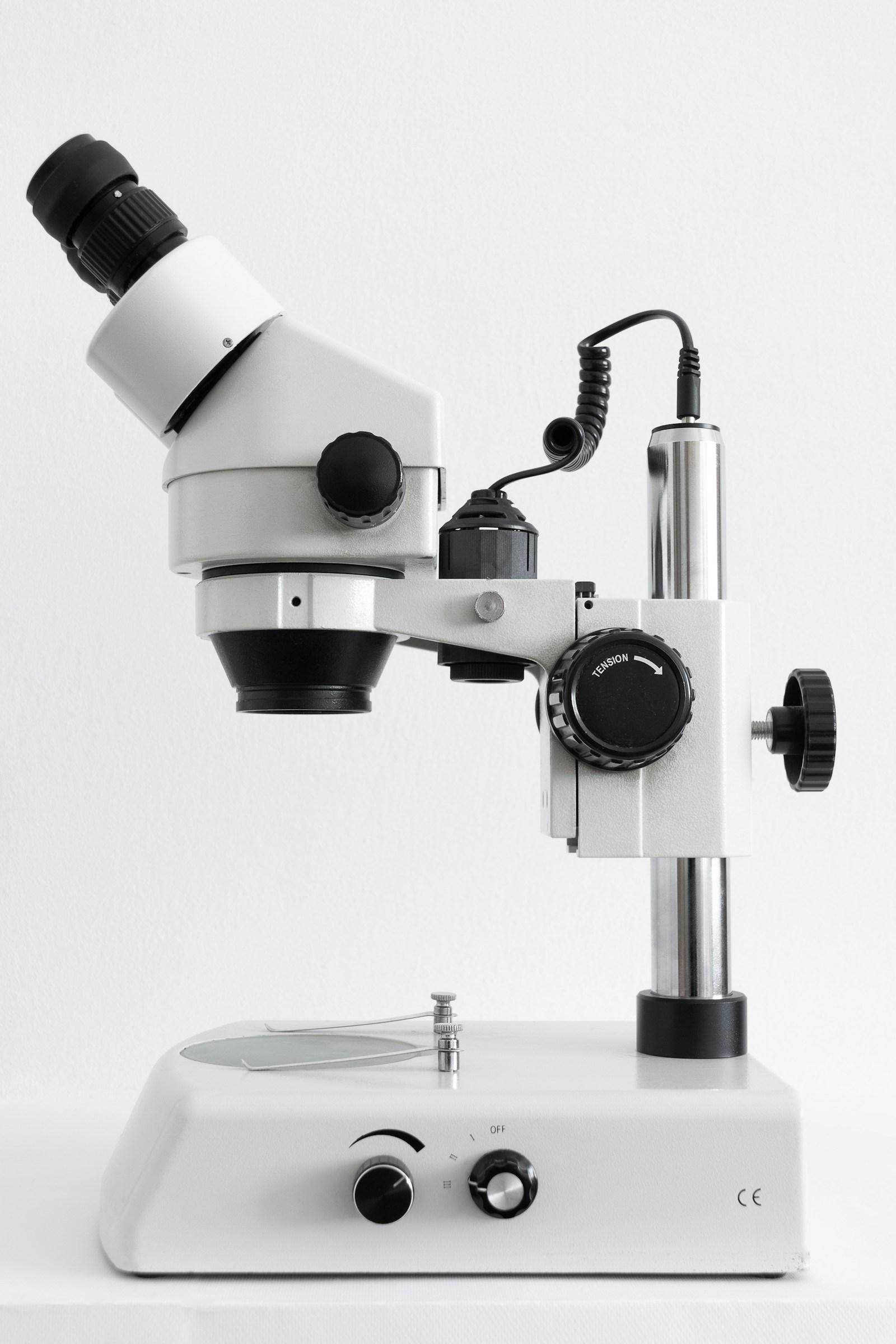 Laboratory microscope for physical inspection and seed quality characterization